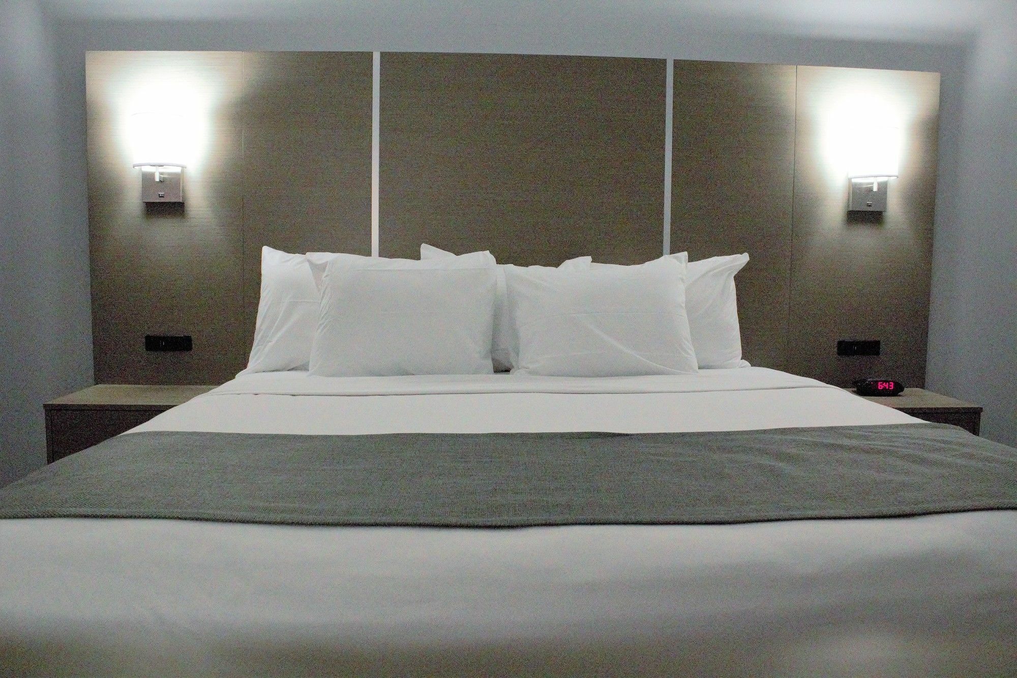 Days Inn & Suites By Wyndham Houston Nw Cypress Extérieur photo