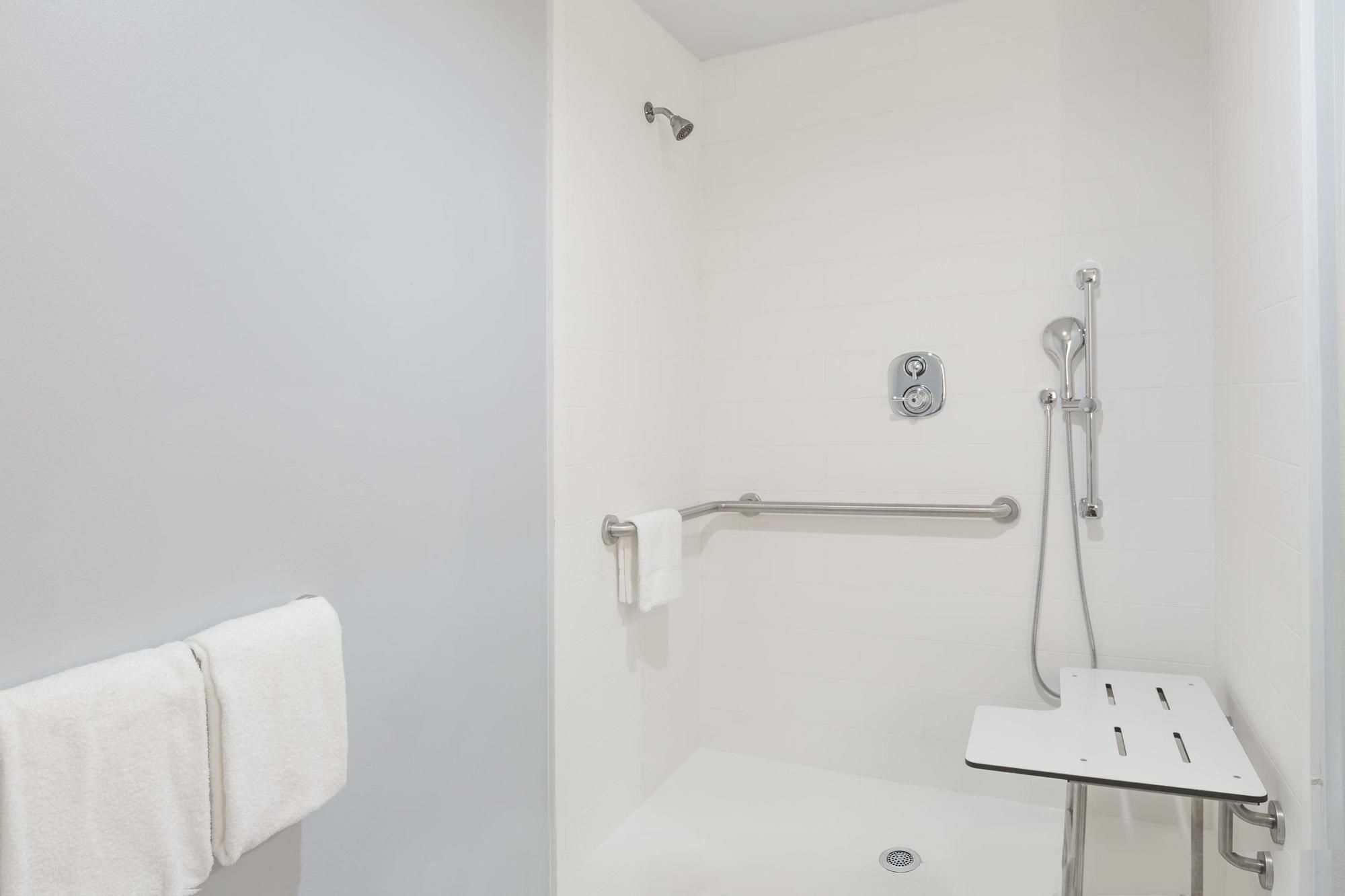 Days Inn & Suites By Wyndham Houston Nw Cypress Extérieur photo